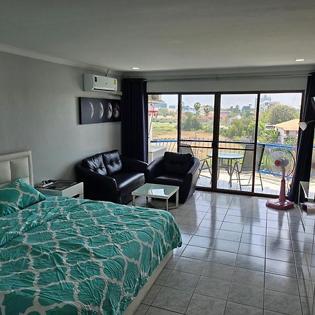 Villa Germania Jomtien Beach Eksteriør billede